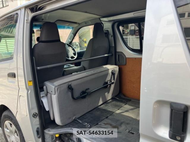 Toyota HIACE VAN 2007-06 8563835-9
