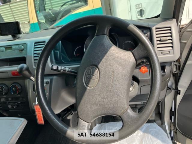 Toyota HIACE VAN 2007-06 8563835-12