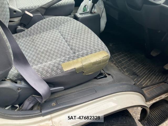 Toyota HIACE VAN 2004-05 8629400-11
