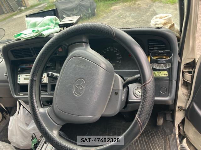 Toyota HIACE VAN 2004-05 8629400-15