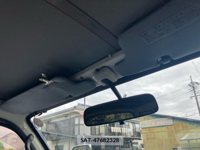 Toyota HIACE VAN 2004-05 8629400-19