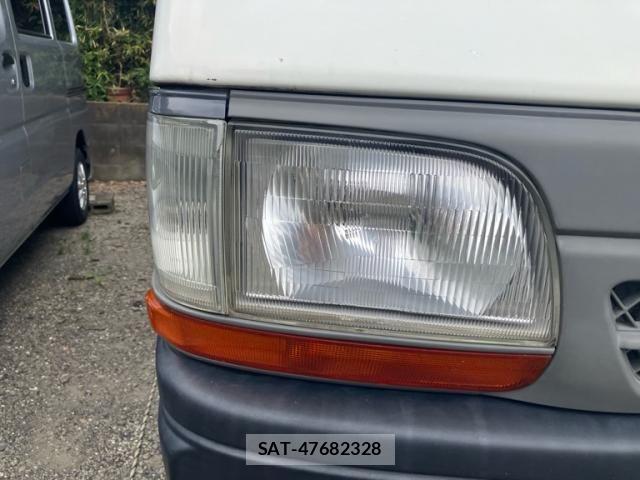Toyota HIACE VAN 2004-05 8629400-5