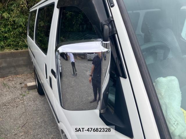 Toyota HIACE VAN 2004-05 8629400-6
