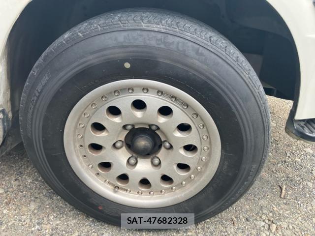Toyota HIACE VAN 2004-05 8629400-7