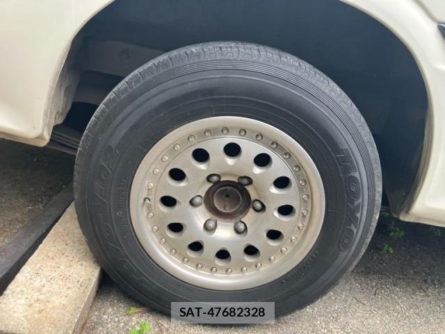 Toyota HIACE VAN 2004-05 8629400-8