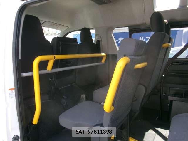 Toyota HIACE VAN 2018-04 8662022-13