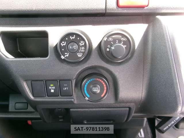 Toyota HIACE VAN 2018-04 8662022-15