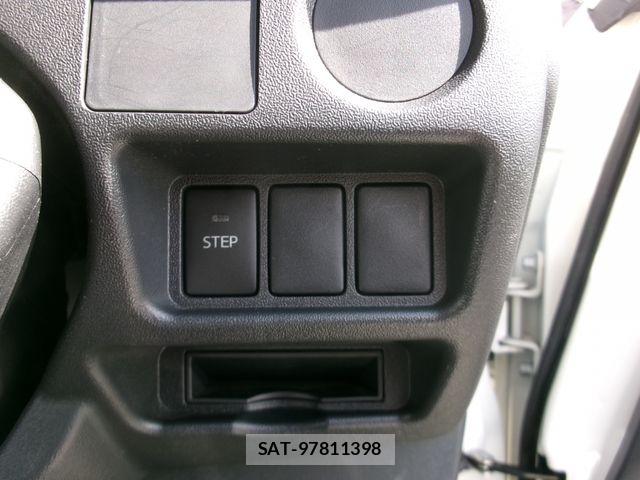Toyota HIACE VAN 2018-04 8662022-16