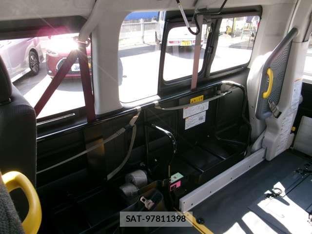Toyota HIACE VAN 2018-04 8662022-7