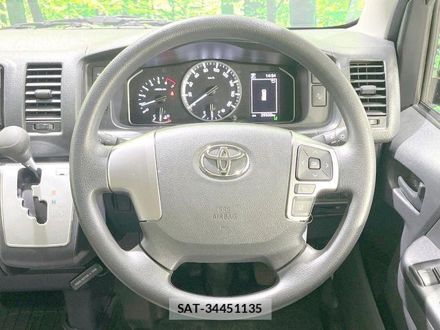 Toyota HIACE VAN 2025-04 8746396-10