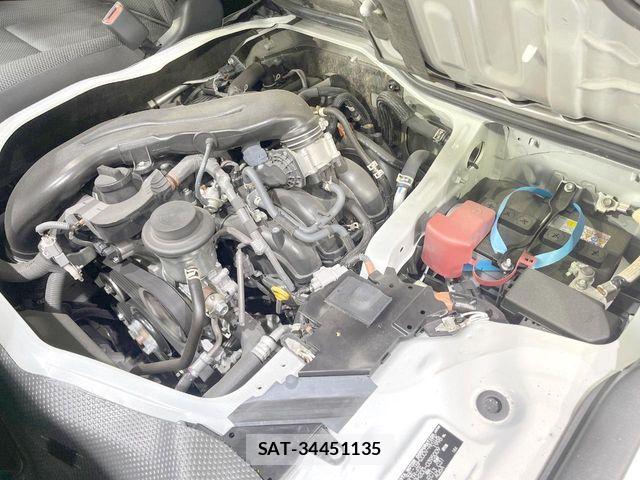 Toyota HIACE VAN 2025-04 8746396-16