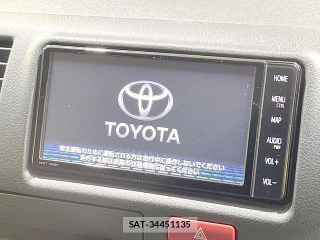 Toyota HIACE VAN 2025-04 8746396-2