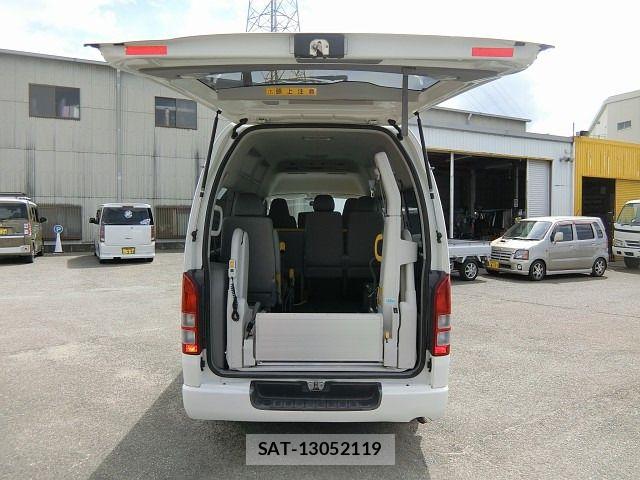 Toyota HIACE VAN 2007-07 8872285-11