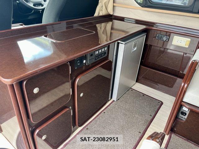 Toyota HIACE VAN 2018-11 8882644-9