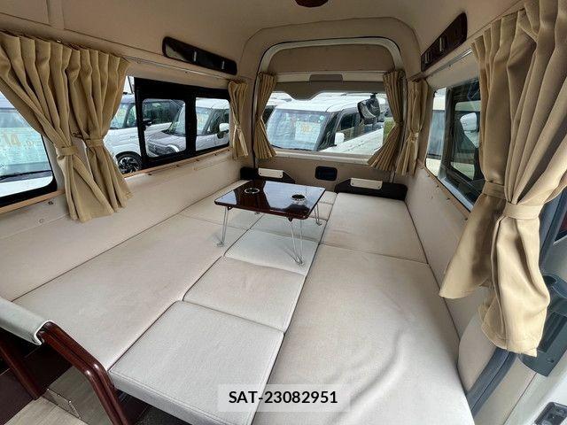 Toyota HIACE VAN 2018-11 8882644-19