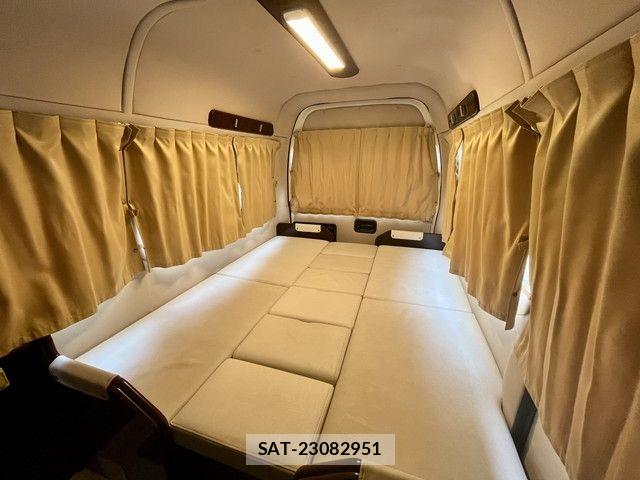 Toyota HIACE VAN 2018-11 8882644-20