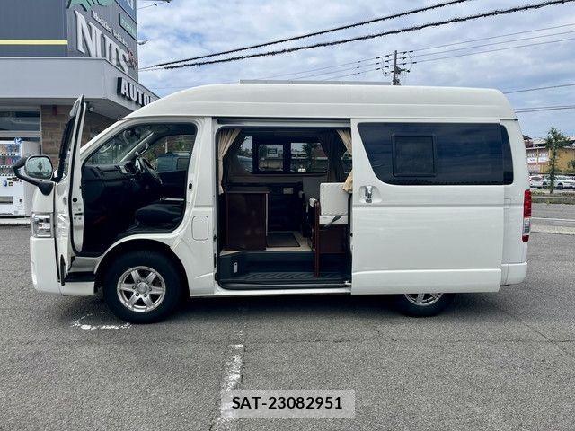 Toyota HIACE VAN 2018-11 8882644-7