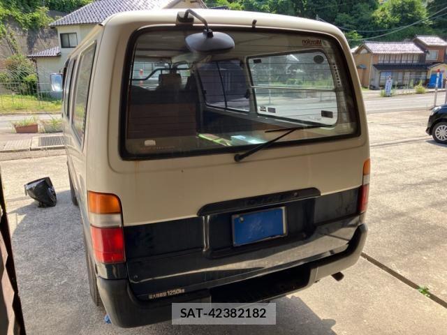 Toyota HIACE VAN 2003-09 8415518-11