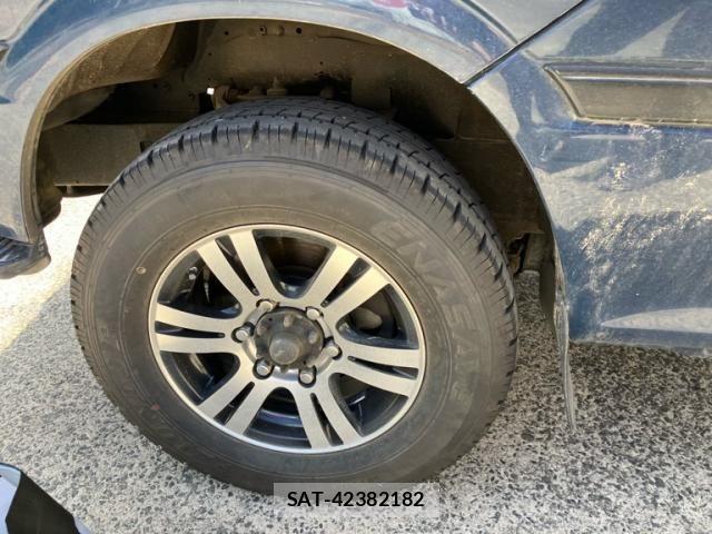 Toyota HIACE VAN 2003-09 8415518-13