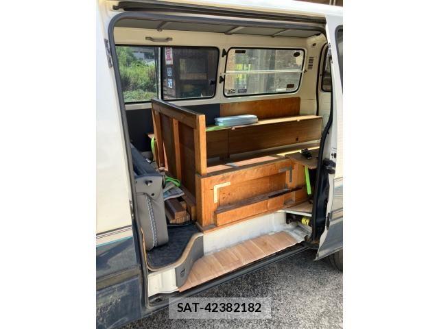 Toyota HIACE VAN 2003-09 8415518-17