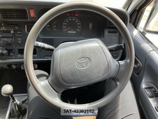 Toyota HIACE VAN 2003-09 8415518-18