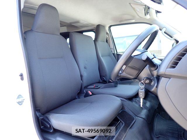 Toyota HIACE VAN 2021-01 7226199-18