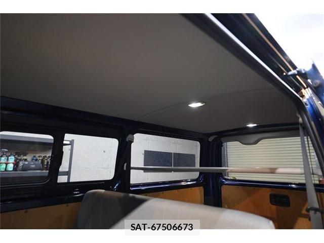Toyota HIACE VAN 2016-08 7252609-27
