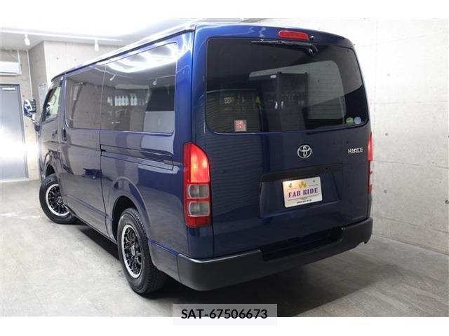 Toyota HIACE VAN 2016-08 7252609-7