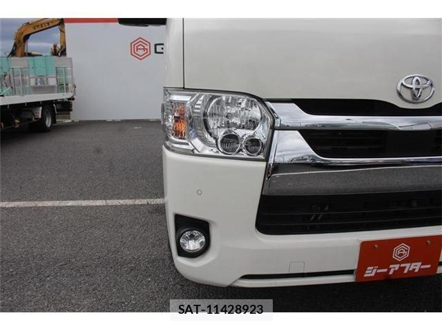 Toyota HIACE VAN 2021-08 7273170-12