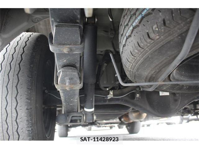 Toyota HIACE VAN 2021-08 7273170-18