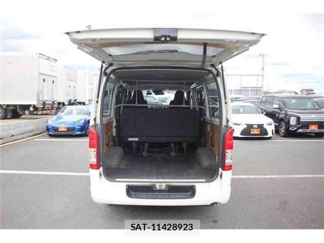 Toyota HIACE VAN 2021-08 7273170-28
