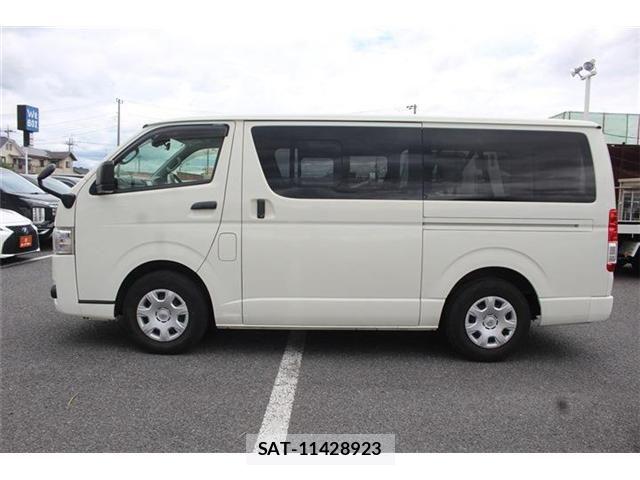 Toyota HIACE VAN 2021-08 7273170-6