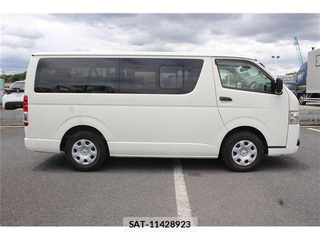 Toyota HIACE VAN 2021-08 7273170-8