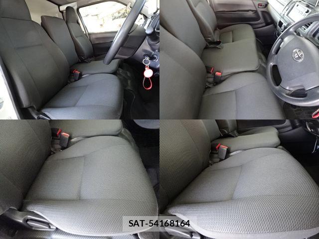Toyota HIACE VAN 2019-12 7330698-16