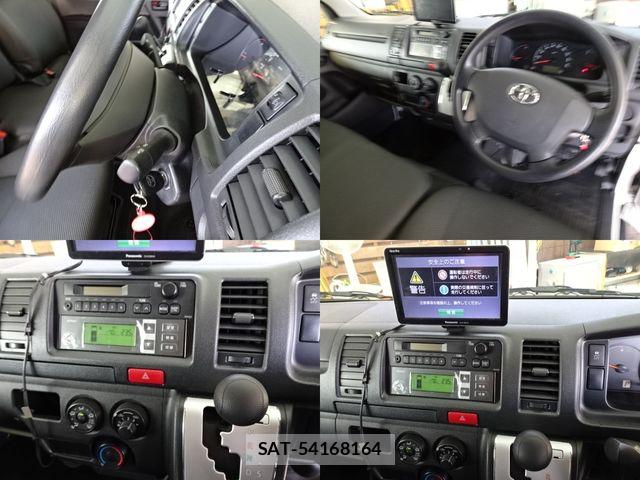 Toyota HIACE VAN 2019-12 7330698-18