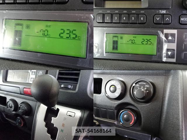Toyota HIACE VAN 2019-12 7330698-19