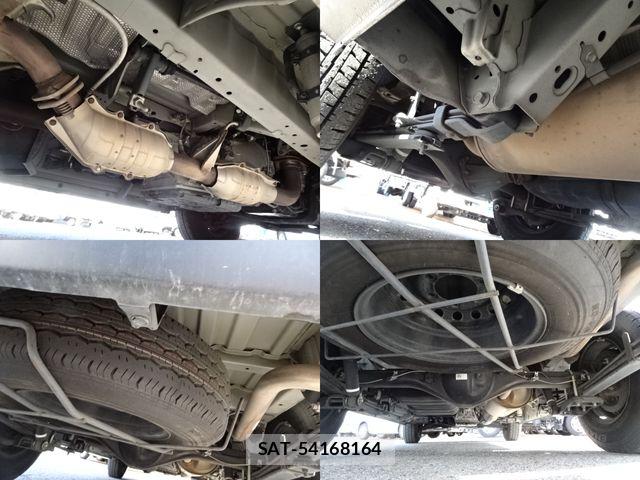 Toyota HIACE VAN 2019-12 7330698-7