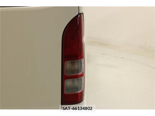 Toyota HIACE VAN 2018-02 7620843-16
