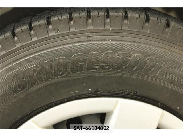 Toyota HIACE VAN 2018-02 7620843-24