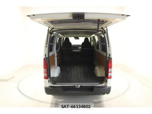 Toyota HIACE VAN 2018-02 7620843-28