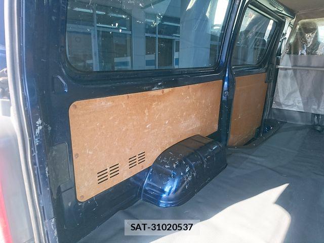 Toyota HIACE VAN 2021-05 7981363-17