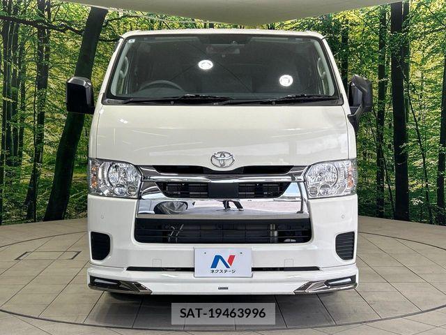 Toyota HIACE VAN 2025-04 8102318-13