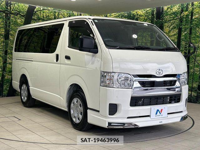 Toyota HIACE VAN 2025-04 8102318-15
