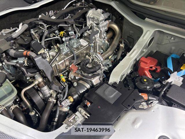 Toyota HIACE VAN 2025-04 8102318-17