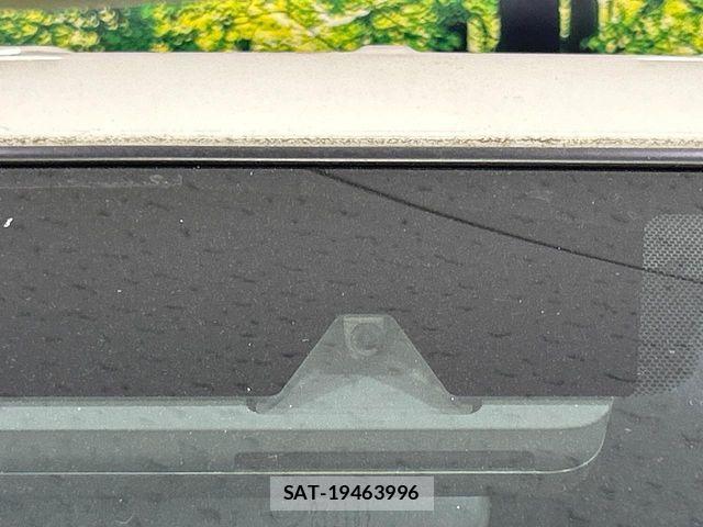 Toyota HIACE VAN 2025-04 8102318-5