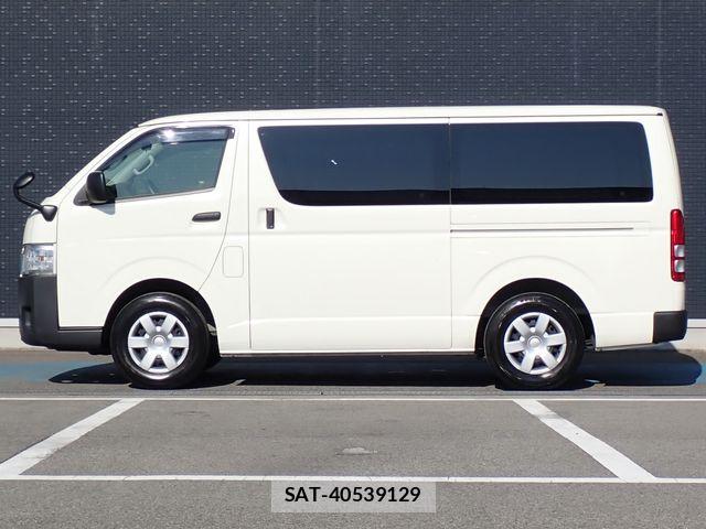 Toyota HIACE VAN 2021-06 8338233-15