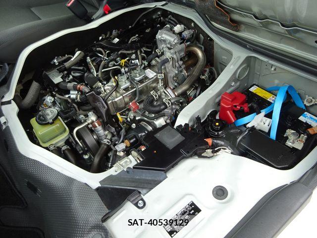 Toyota HIACE VAN 2021-06 8338233-18