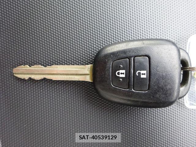 Toyota HIACE VAN 2021-06 8338233-19