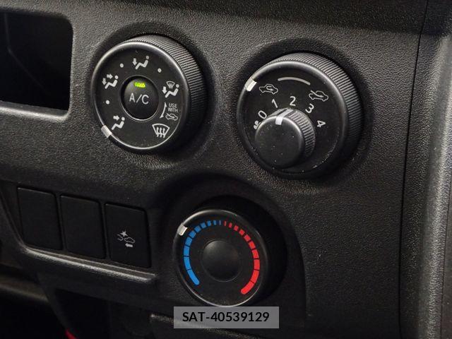 Toyota HIACE VAN 2021-06 8338233-5