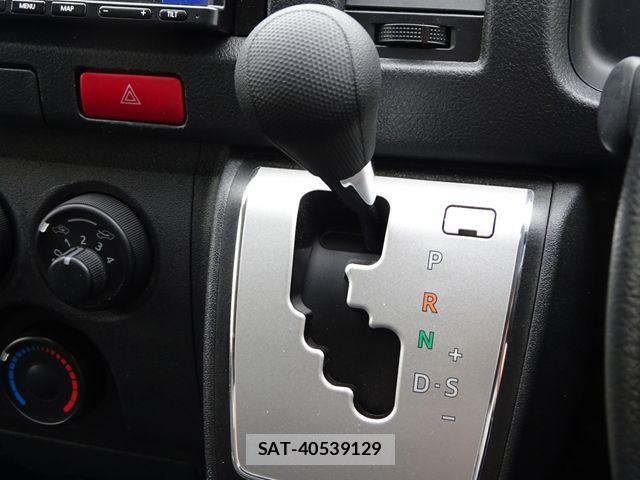 Toyota HIACE VAN 2021-06 8338233-6